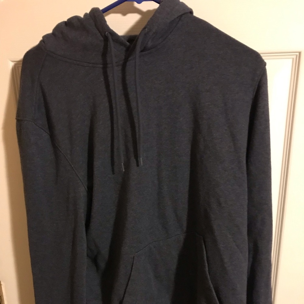 H AND m hoodie size small